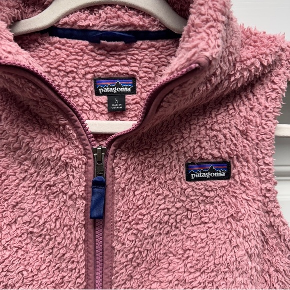 Patagonia Soft Pink Sherpa Vest - Picture 2 of 11
